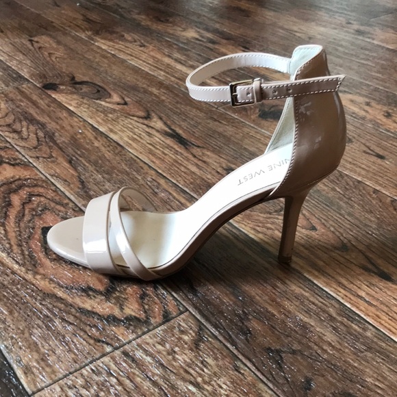 Nine West heels - Picture 2 of 4